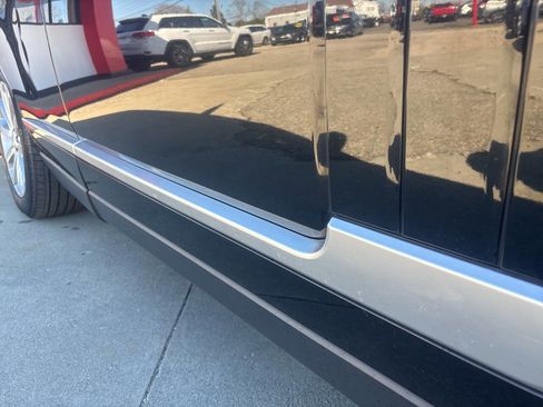 Used 2017 Land Rover Range Rover HSE image 20