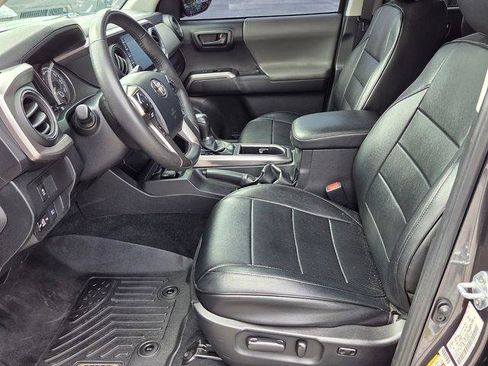Used 2023 Toyota Tacoma SR5 w/ Technology Package RWD image 10
