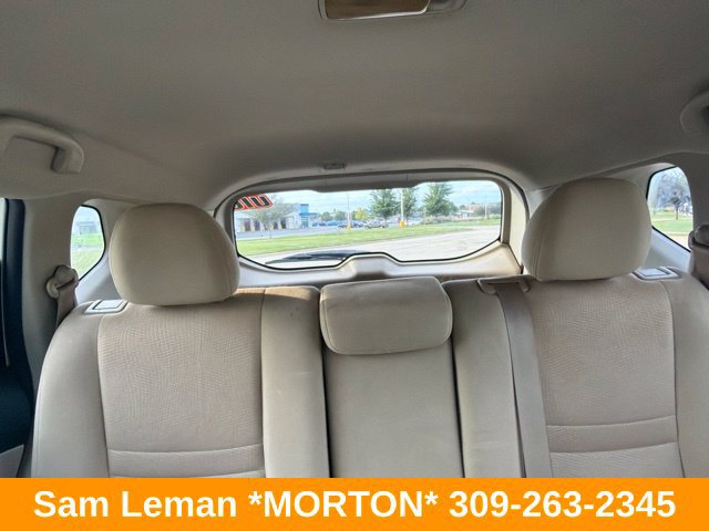 Used 2016 Nissan Rogue S w/ Appearance Package FWD image 9