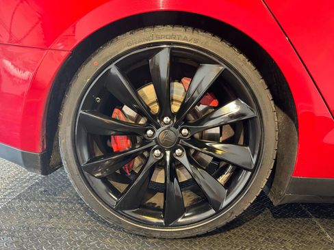 Used 2013 Tesla Model S Performance RWD image 34