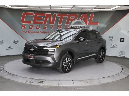 New 2026 Nissan Kicks SV w/ SV Premium Package FWD image 2