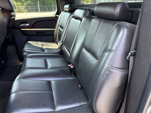 Used 2007 Chevrolet Avalanche LTZ w/ LTZ Preferred Equipment Group AWD/4WD image 15