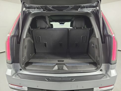 Certified 2026 Cadillac Escalade Luxury w/ Touring Package AWD/4WD image 8