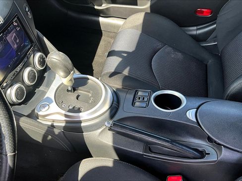 Used 2014 Nissan 370Z Coupe image 12