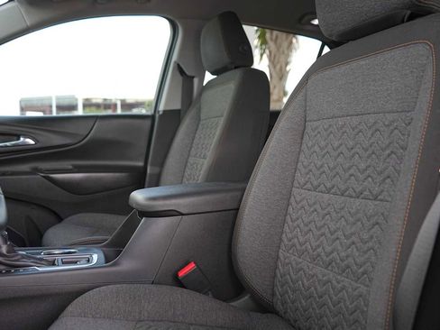 Used 2023 Chevrolet Equinox LT FWD image 11