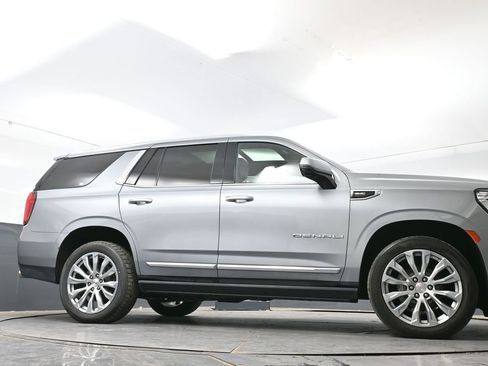 Used 2023 GMC Yukon Denali AWD/4WD image 53