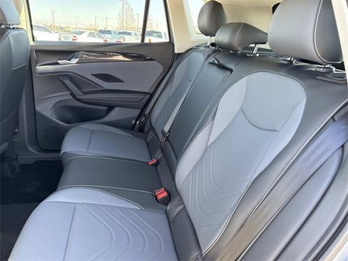 New 2026 Volkswagen Tiguan SE image 14