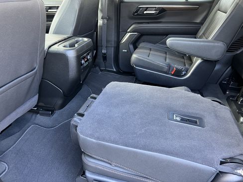 Used 2025 Chevrolet Tahoe High Country w/ Sun And Tow Package AWD/4WD image 16