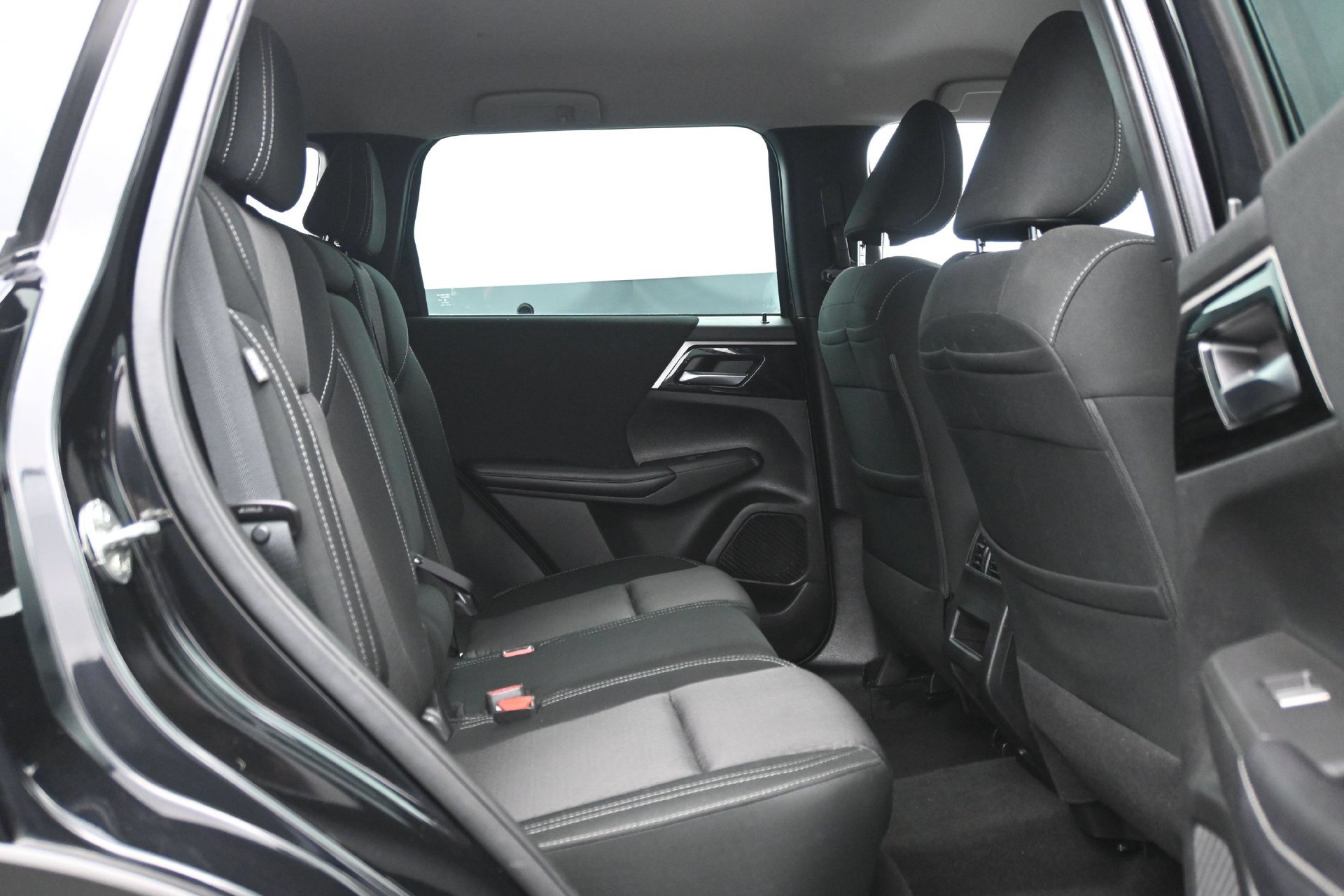 Used 2022 Mitsubishi Outlander ES AWD/4WD image 14