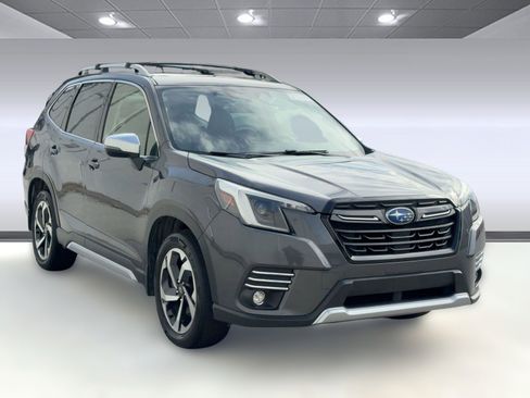 Used 2022 Subaru Forester Touring image 7