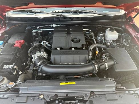 Used 2025 Nissan Frontier PRO-4X AWD/4WD image 30