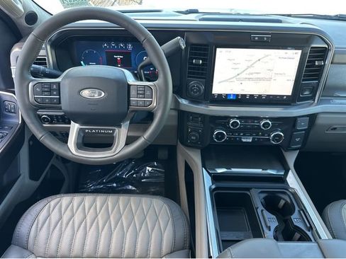 New 2026 Ford F250 Platinum w/ Platinum Plus Package AWD/4WD image 10