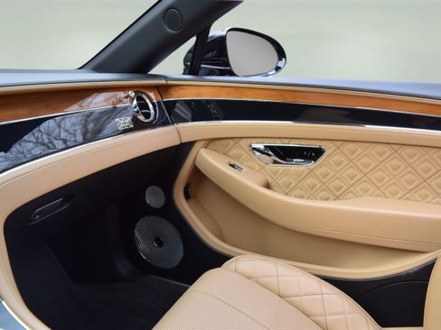 Used 2020 Bentley Continental GT AWD/4WD image 42
