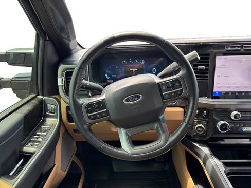 Used 2024 Ford F250 Lariat w/ Chrome Package AWD/4WD image 18