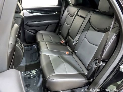 Certified 2025 Cadillac XT5 Premium Luxury image 10