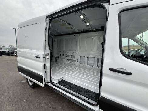 New 2026 Ford Transit 250 148 Medium Roof RWD image 37