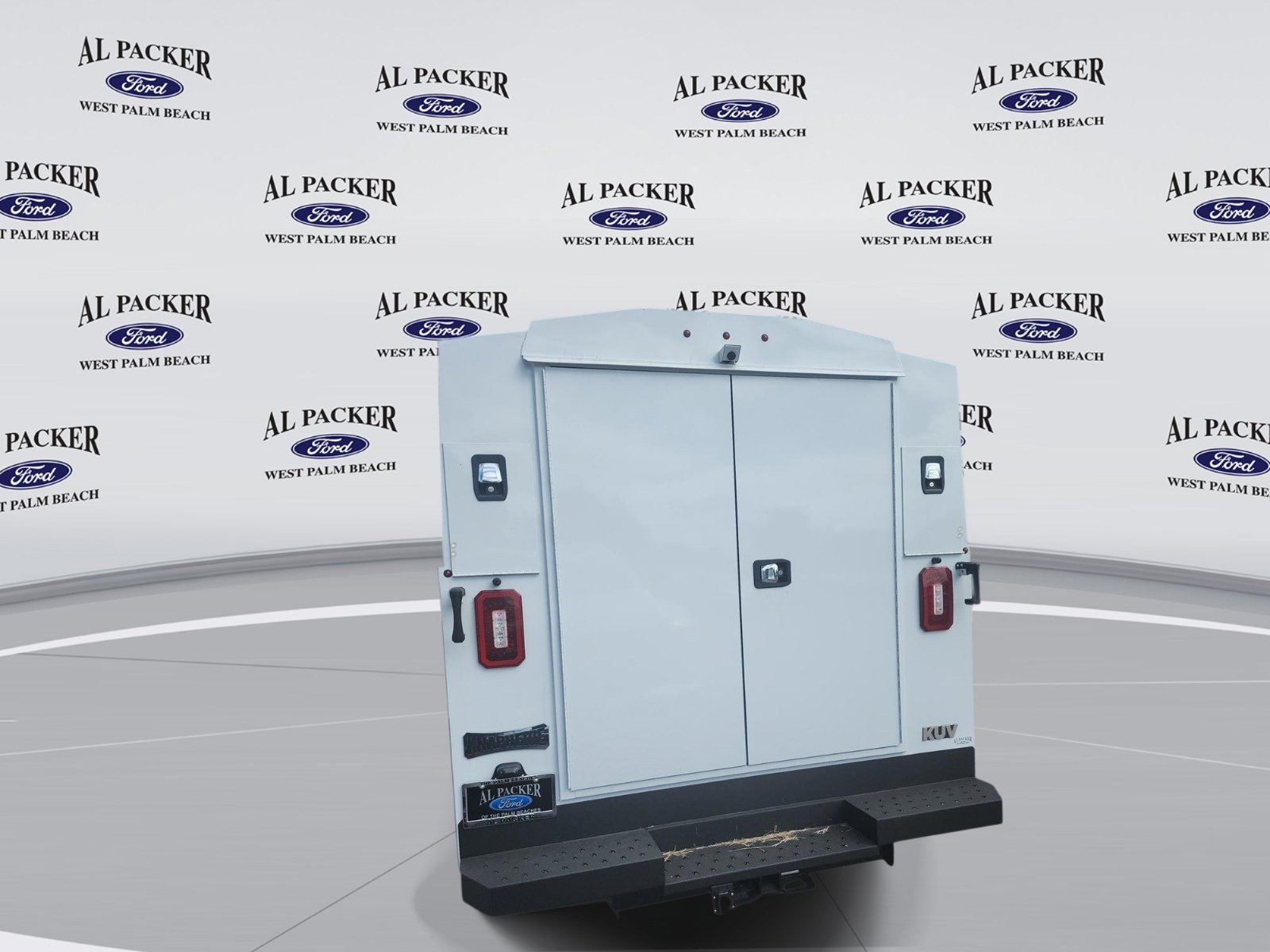 New 2027 Ford E-350 and Econoline 350 Super Duty w/ Power Equipment Group RWD image 4