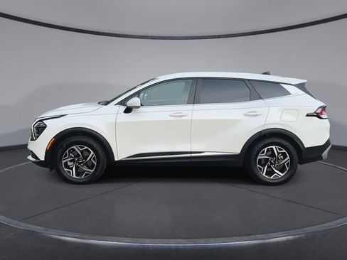Used 2025 Kia Sportage LX FWD image 5