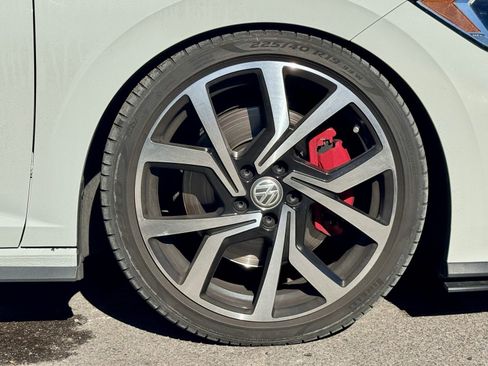 Used 2019 Volkswagen Jetta GLI Autobahn image 9