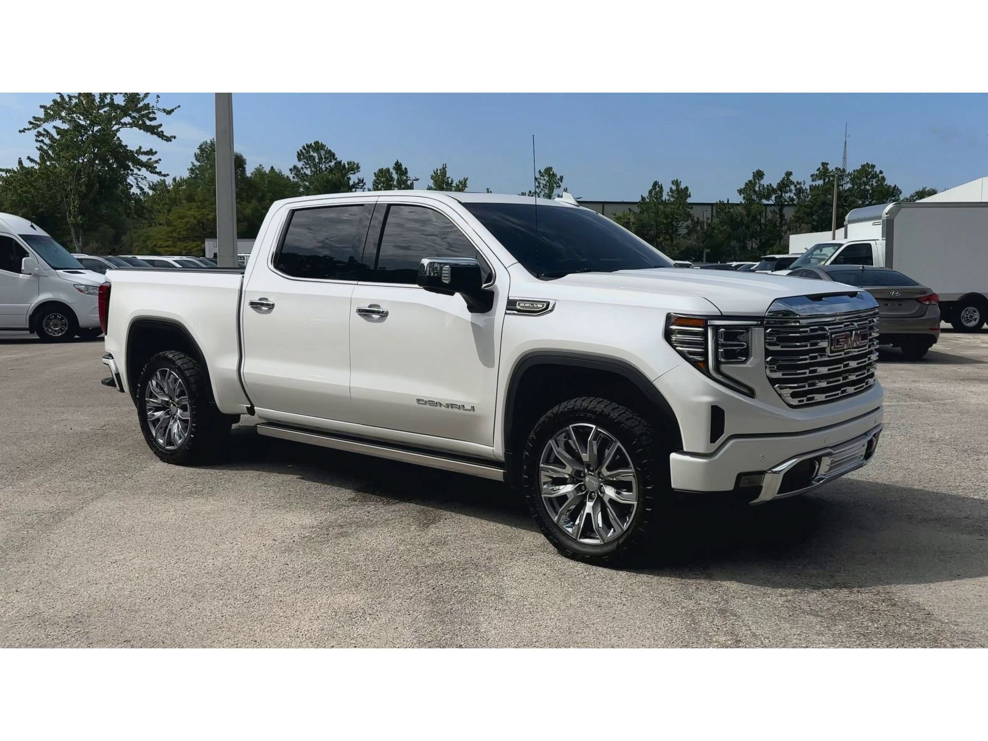 Certified 2024 GMC Sierra 1500 Denali w/ Denali Reserve Package AWD/4WD image 2