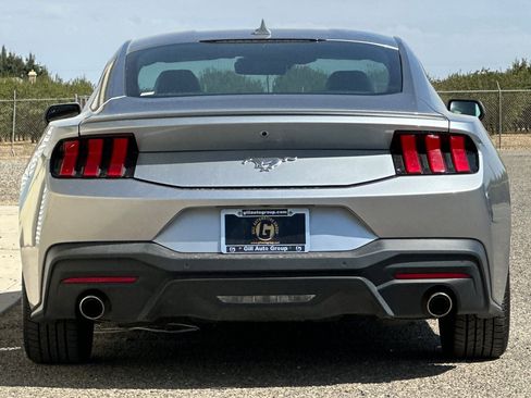 Used 2024 Ford Mustang Premium image 5