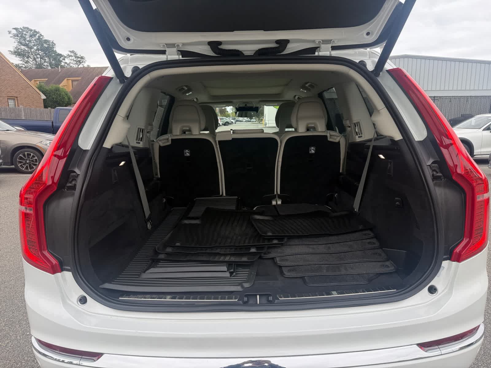 Used 2021 Volvo XC90 T6 Inscription w/ Protection Package AWD/4WD image 21