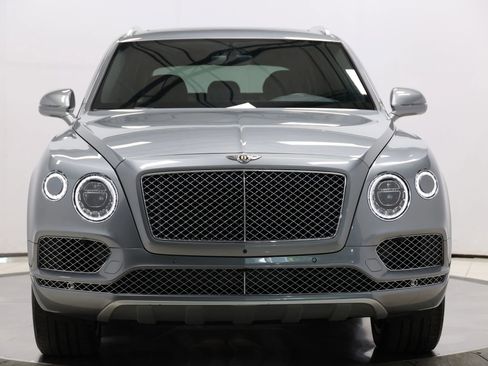 Used 2019 Bentley Bentayga image 98