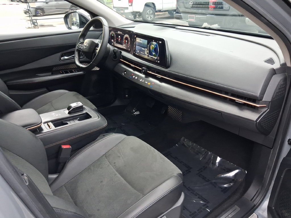 Used 2024 Nissan Ariya AWD image 26