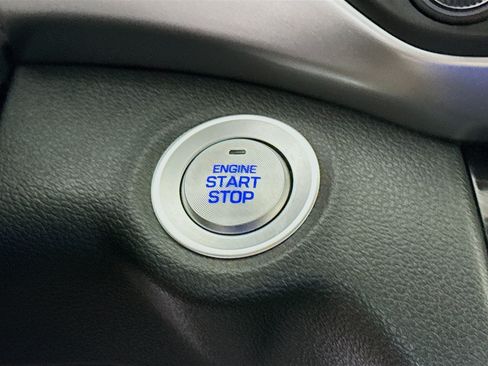 Used 2020 Hyundai Elantra Value Edition w/ Cargo Package (C1) FWD image 21