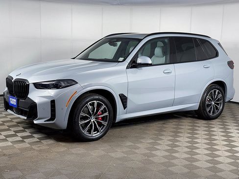 Used 2024 BMW X5 xDrive40i w/ M Sport Package image 10