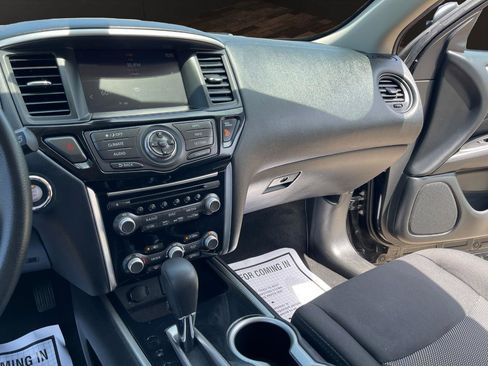 Used 2020 Nissan Pathfinder S AWD/4WD image 15