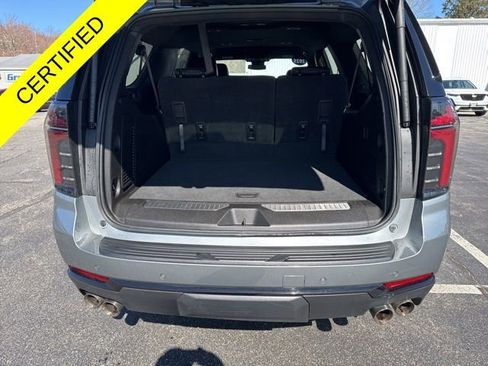 Used 2025 Chevrolet Suburban Z71 AWD/4WD image 23