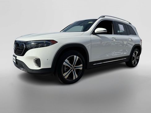 Certified 2023 Mercedes-Benz EQB 250+ w/ Exclusive Package image 9