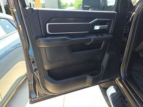 Used 2025 RAM 2500 Big Horn AWD/4WD image 10