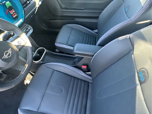 Certified 2025 MINI Cooper S image 5