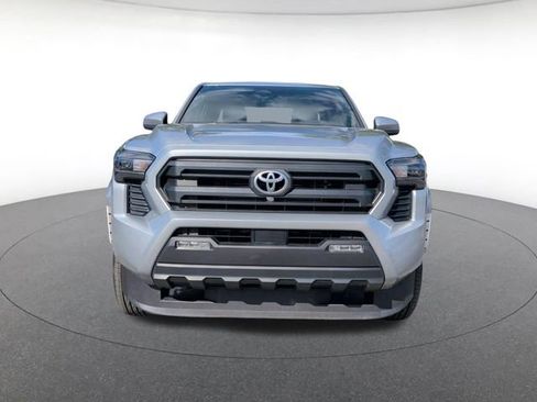 Used 2025 Toyota Tacoma SR5 AWD/4WD image 8