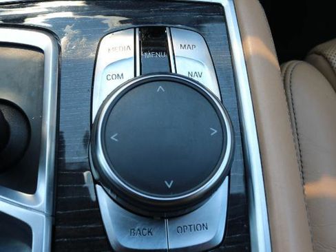 Used 2016 BMW 740i RWD image 14