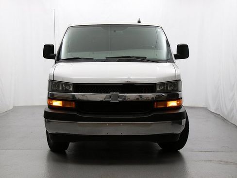 Used 2019 Chevrolet Express 3500 Extended w/ Driver Convenience Package image 5