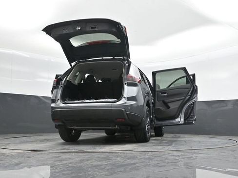 Used 2025 Nissan Rogue SV FWD image 47