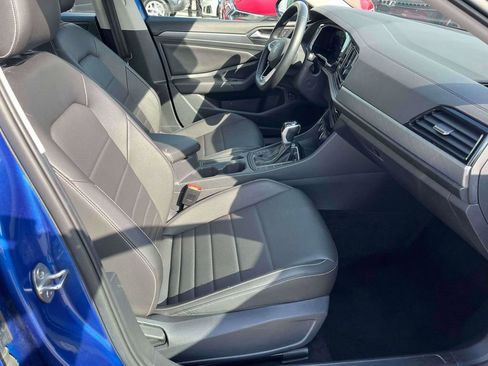 Used 2024 Volkswagen Jetta SE image 10