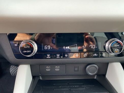 New 2026 Mitsubishi Outlander LE image 29