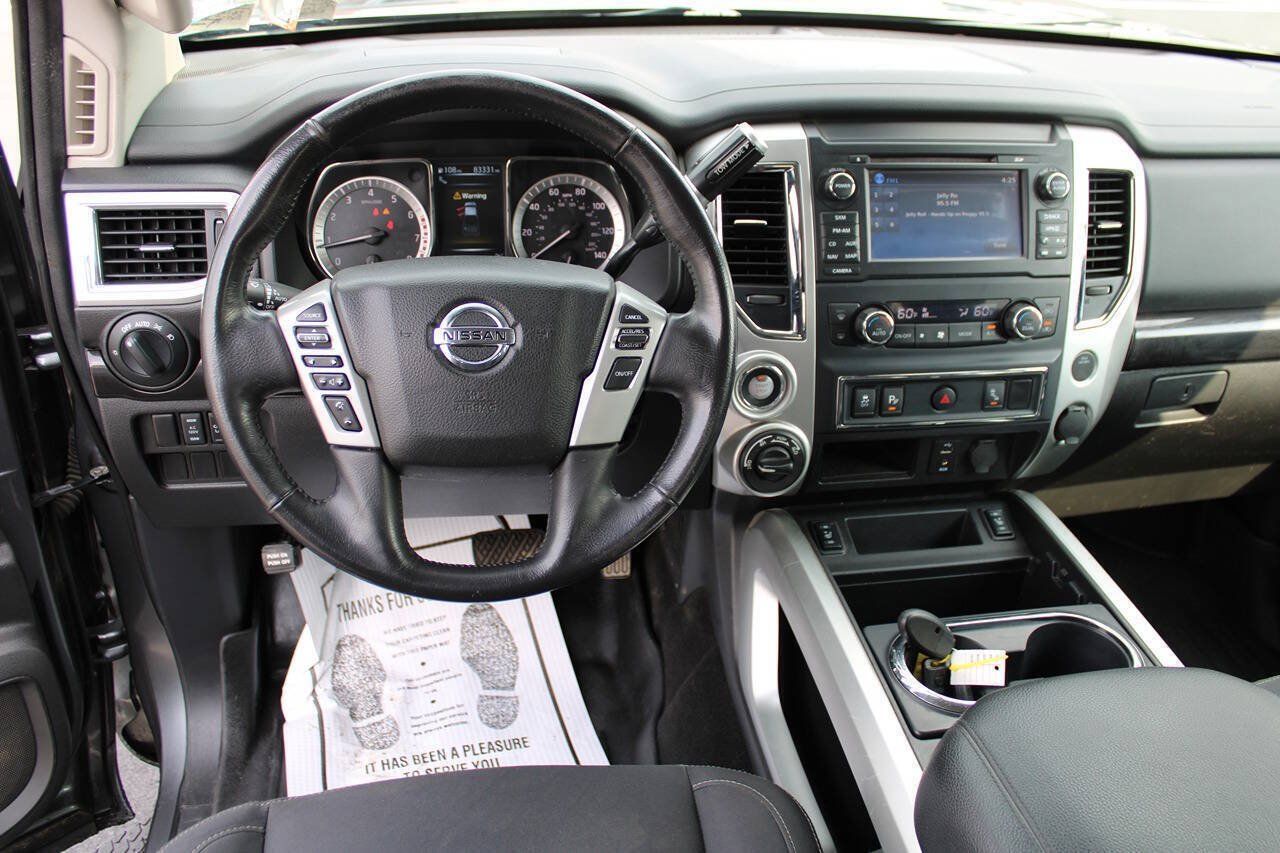 Used 2018 Nissan Titan SV w/ SV Convenience Package AWD/4WD image 21