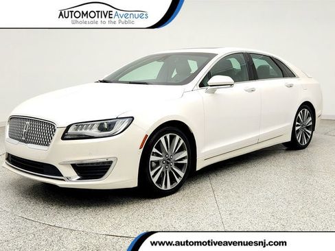 Used 2020 Lincoln MKZ Reserve FWD image 1