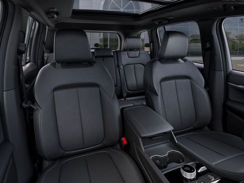 New 2026 Jeep Grand Cherokee Limited AWD/4WD image 16