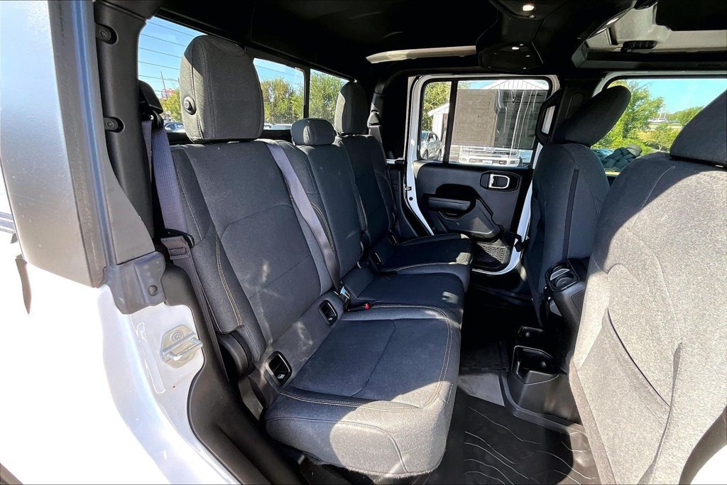Used 2024 Jeep Gladiator Sport AWD/4WD image 28