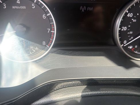 Used 2025 Nissan Pathfinder SV AWD/4WD image 25