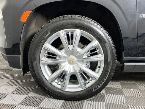 Used 2021 Chevrolet Tahoe High Country w/ Premium Package image 21