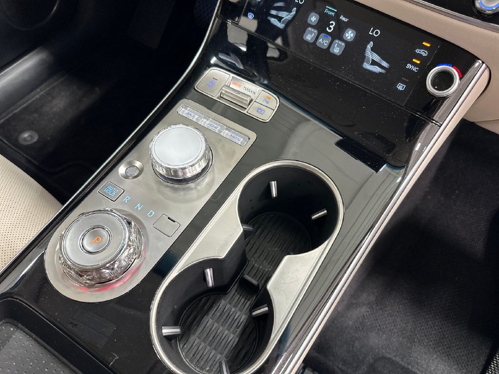 Certified 2026 Genesis GV70 2.5T AWD/4WD image 22