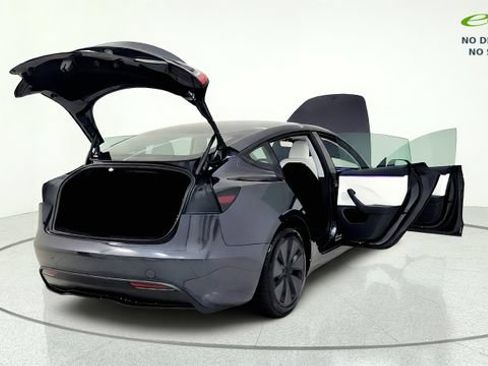 Used 2026 Tesla Model 3 RWD image 18