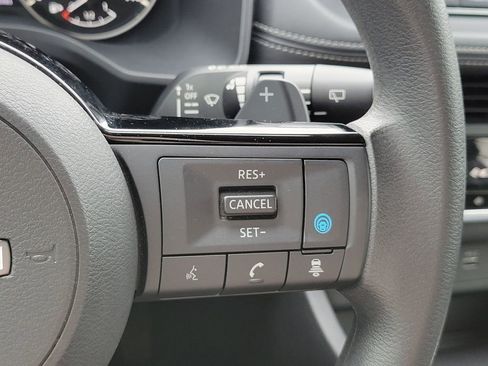 Used 2023 Nissan Rogue SV image 28